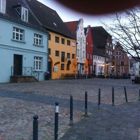 Pension Am Wassertor Wismar Bagian luar foto
