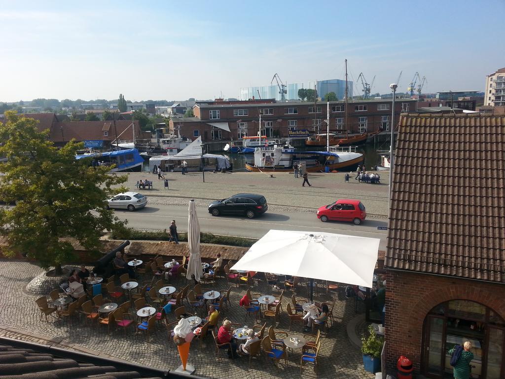 Pension Am Wassertor Wismar Bagian luar foto